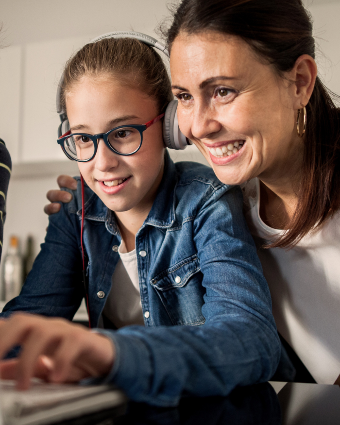 Mother and tween daughter learning about the human body together with LifePath physician-built curriculum